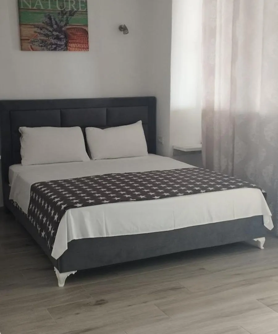 Sevilia Rooms Qëparo