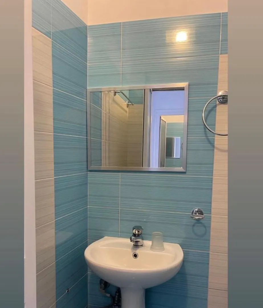 Sevilia Rooms Qeparo 0*,